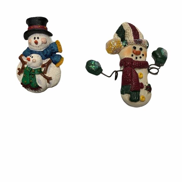 Christmas Resin Holiday Pins Winter Snowman Brooch Lot of 2 Vintage Costume - Picture 1 of 4
